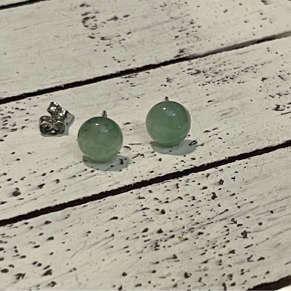 NEW Aventurine Natural Stone Stud Earrings - Picture 2 of 3